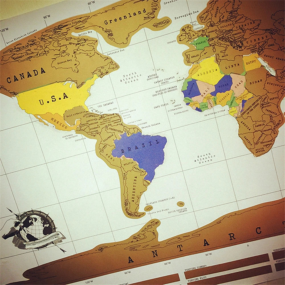 Carte du monde dorée, à gratter