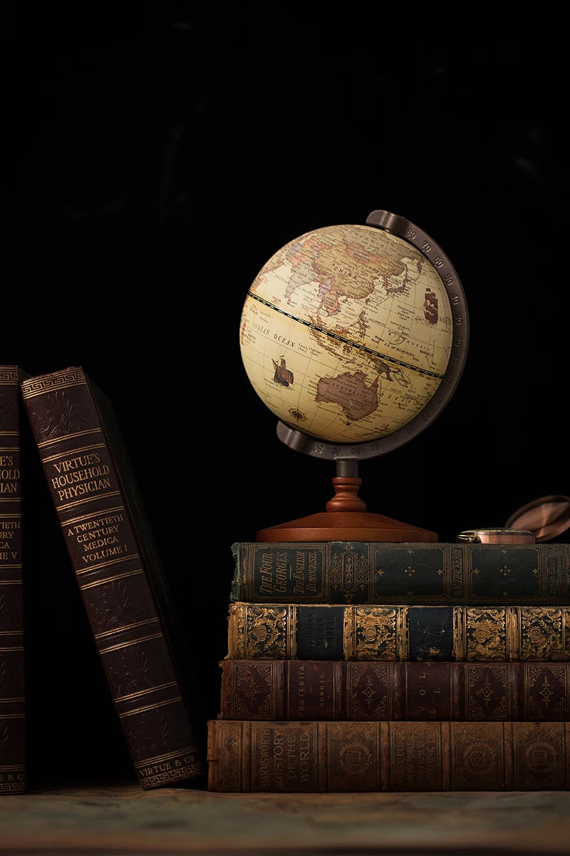 Globe Terrestre Ancien – Décoration Vintage