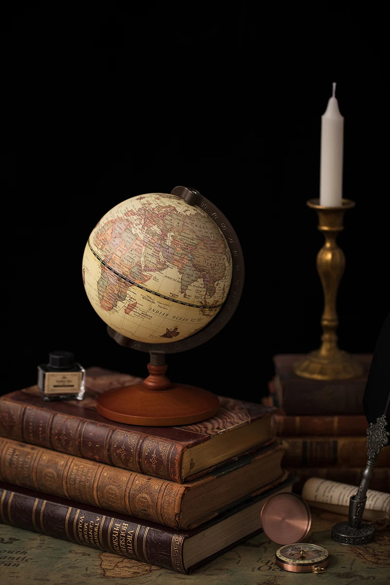 Globe Terrestre Ancien – Décoration Vintage