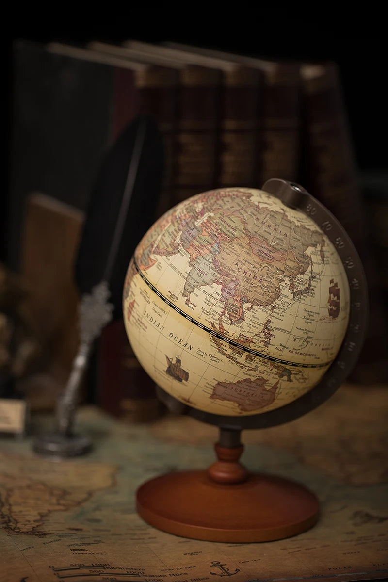Globe Terrestre Ancien – Décoration Vintage