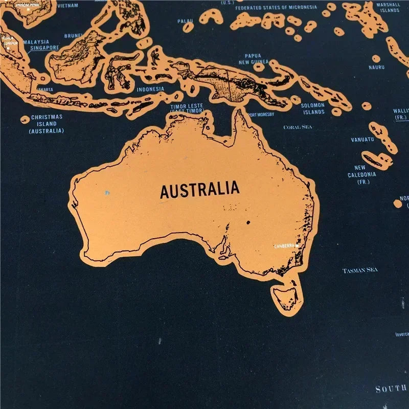 Carte du Monde à Gratter noire et dorée, pour suivre vos voyages