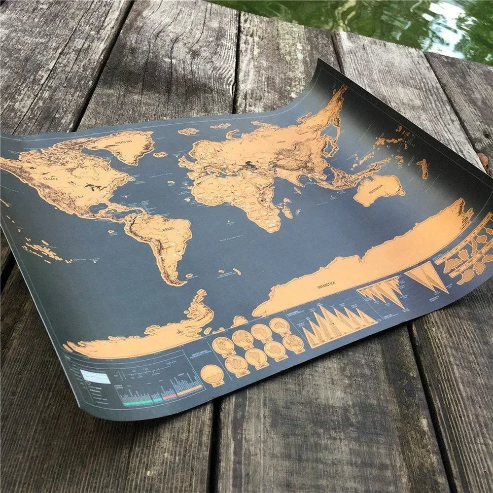 Carte du Monde à Gratter noire et dorée, pour suivre vos voyages